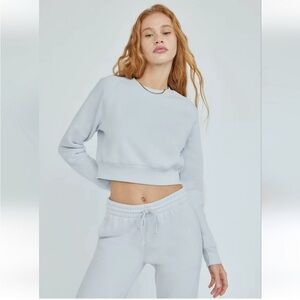 ARITZIA tna cozy fleece crop sweatshirt blue size L